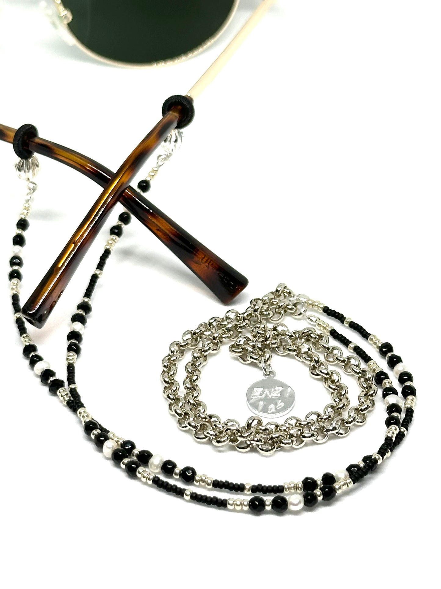 Glasses holder
